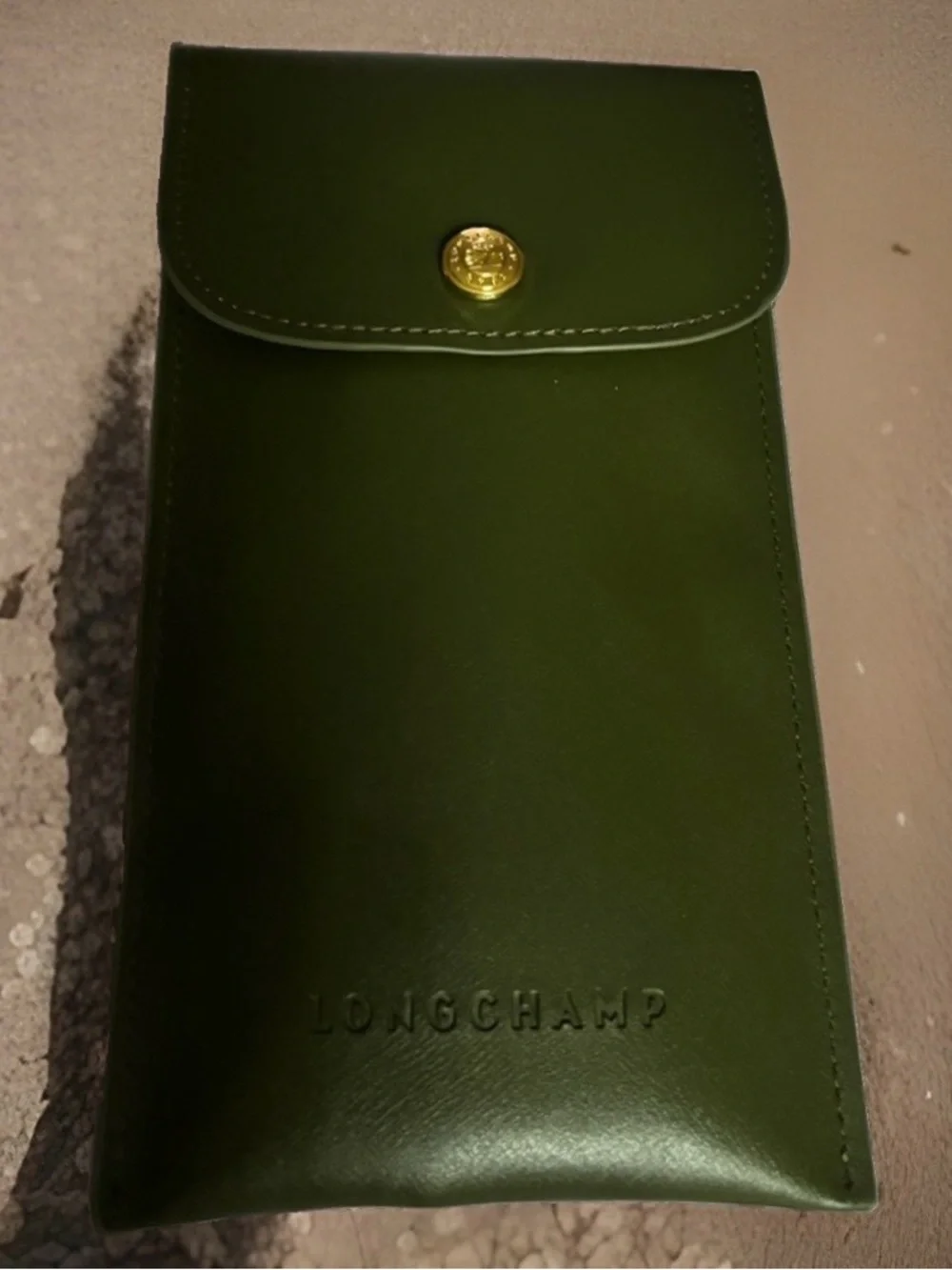 Longchamp Black Cat-Eye Sunglasses with Gradient Lenses Full Inclusion
